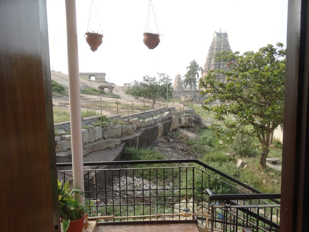 Padmaa Hampi Villa Rum bild