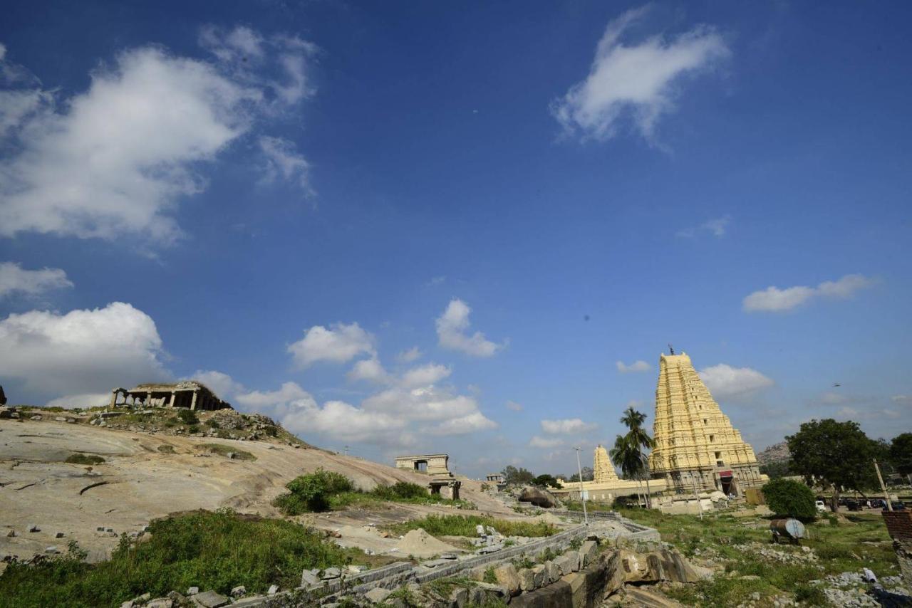Padmaa Hampi Villa Exteriör bild