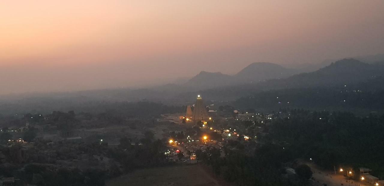 Padmaa Hampi Villa Exteriör bild